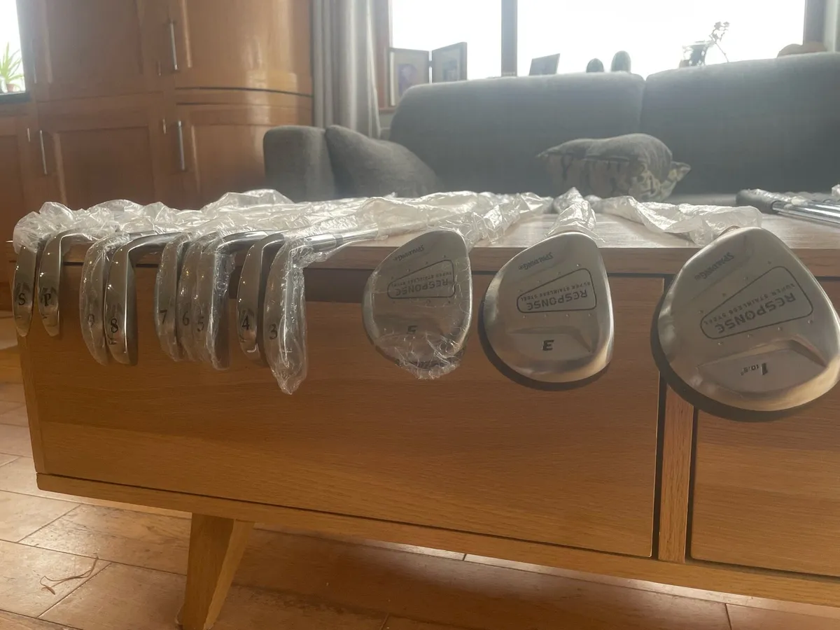 Golf clubs left handed - Image 1