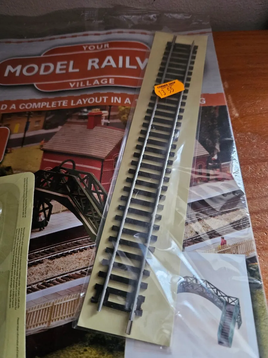 Hornby OO Gauge People - Image 2