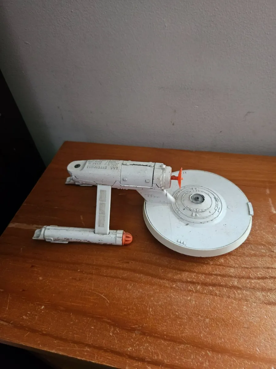 Dinky 1970's Star Trek Enterprise - Image 2