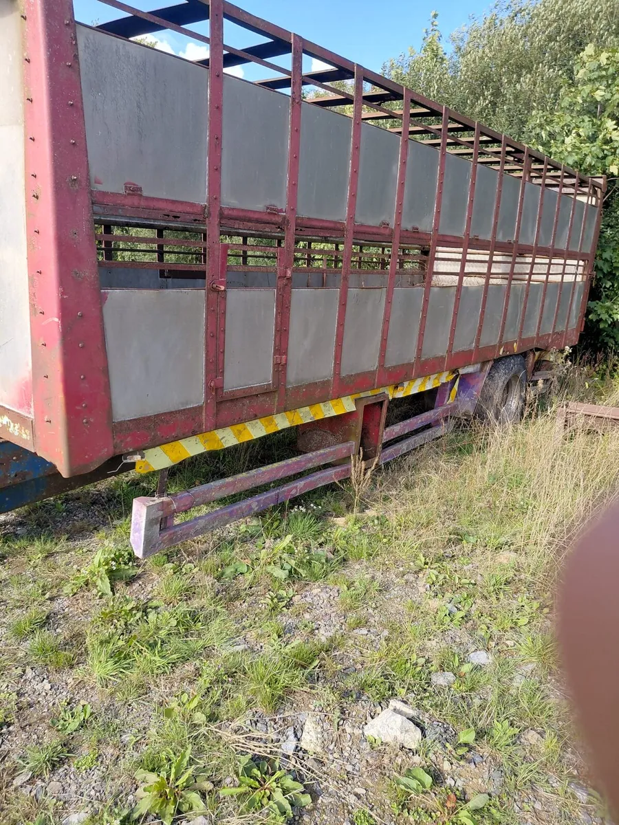 24 ft tractor cattle trailer - Image 2