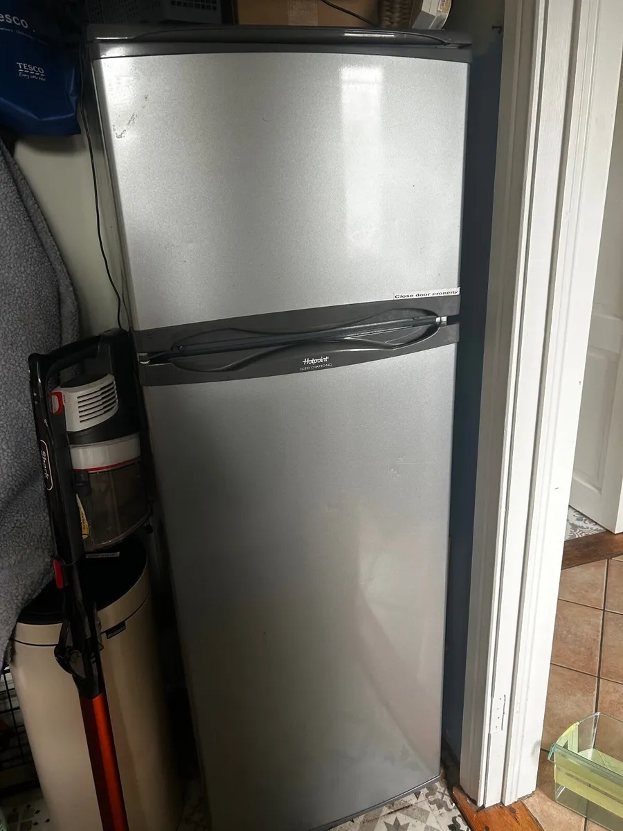 Freestanding fridge freezer - Image 3