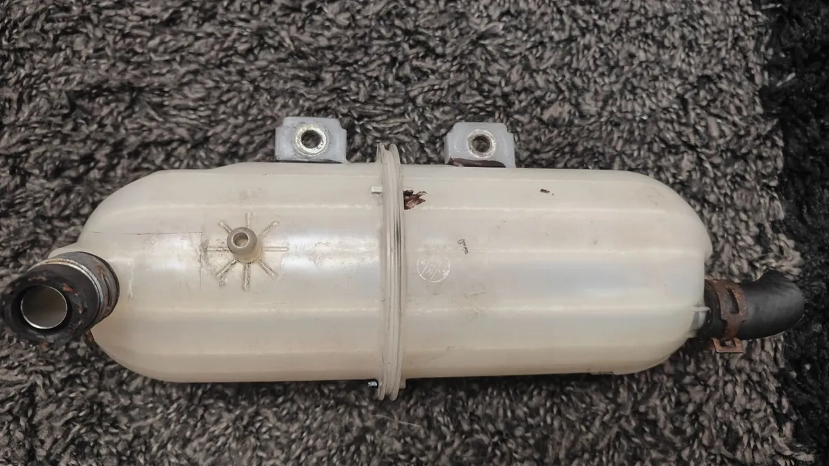 Lexus IS Expansion Coolant Overflow Tank - Image 2