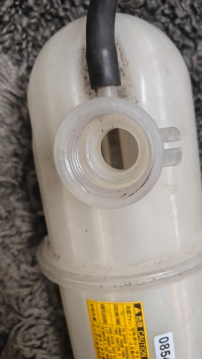 Lexus IS Expansion Coolant Overflow Tank - Image 4