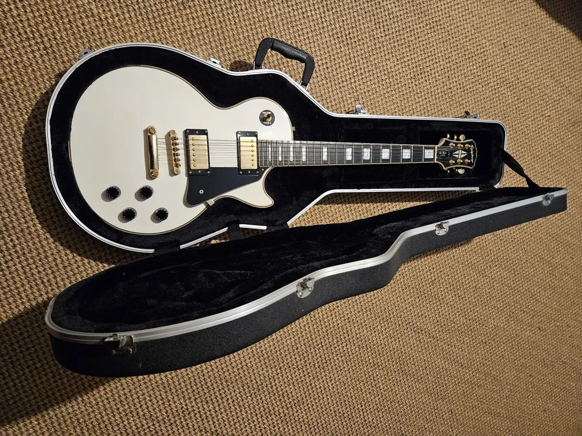 Guitar - Image 2