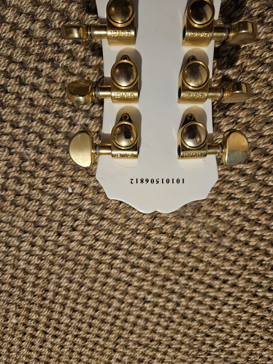 Guitar - Image 3