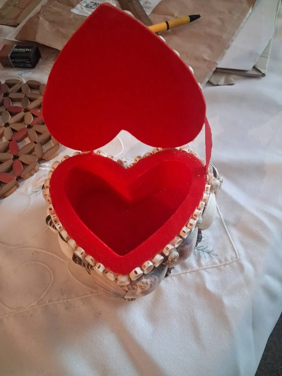 1940's Shell trinket/ jewellery box - Image 3