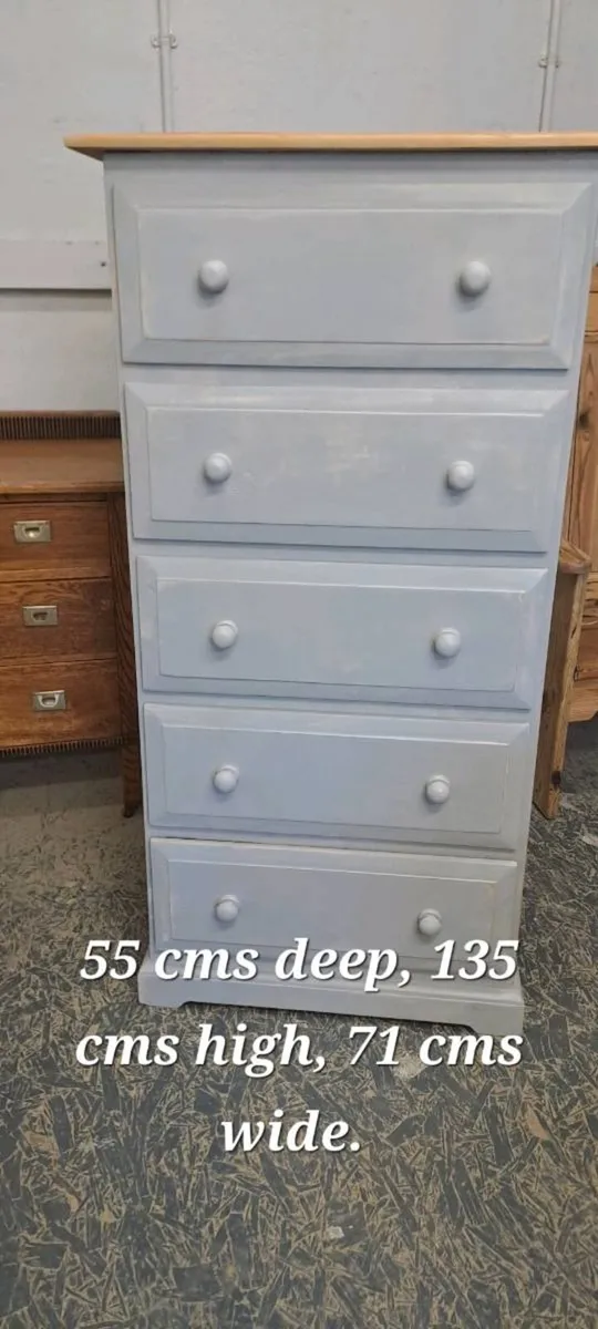 Large vintage pine chest of drawers - Image 4