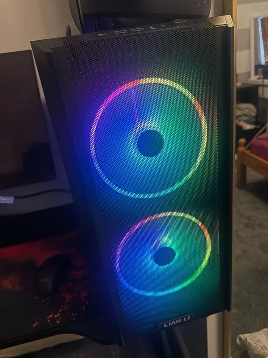 High-end Gaming Pc Rtx 5070 Ti + Ryzen 9800x3d | 240hz Qd-oled Monitor Included - Image 1