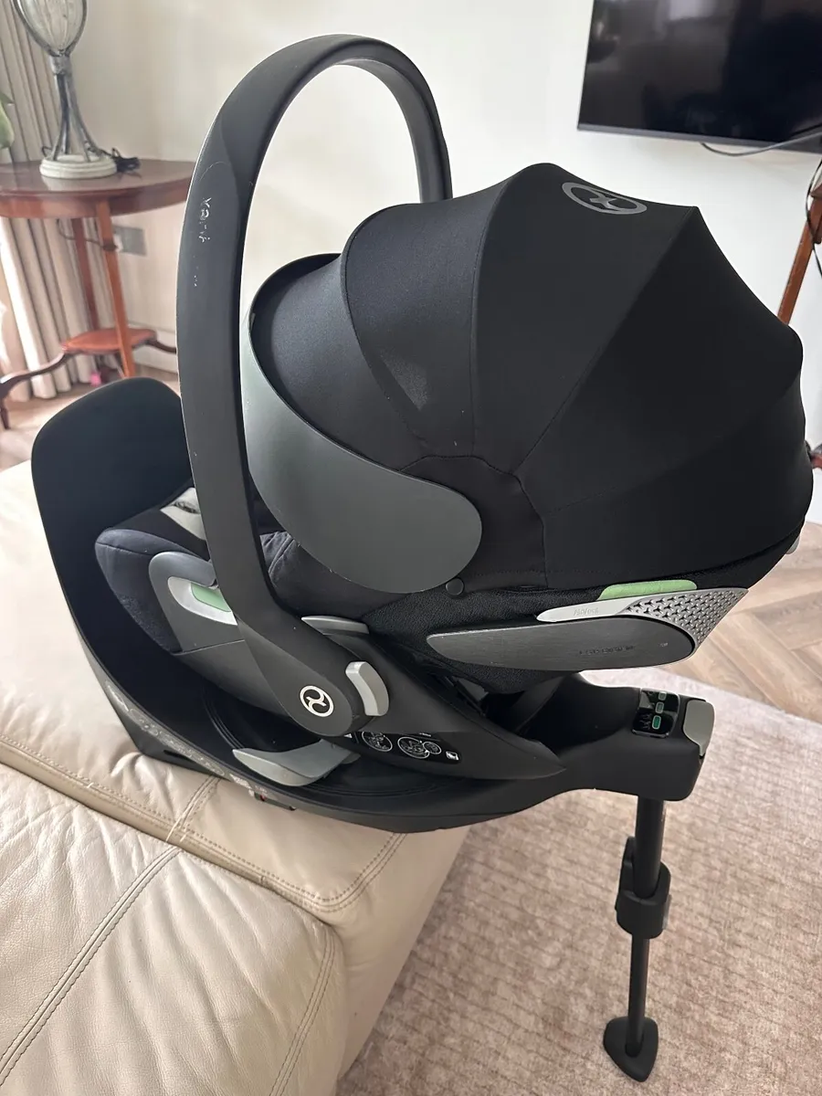 CYBEX Cloud T i size infant car seat only - Image 1