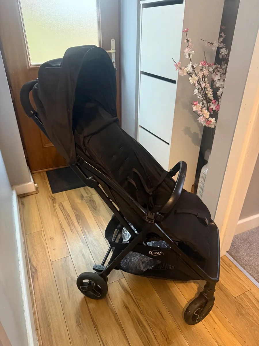 Graco Miravi Compact Stroller Black - Image 2