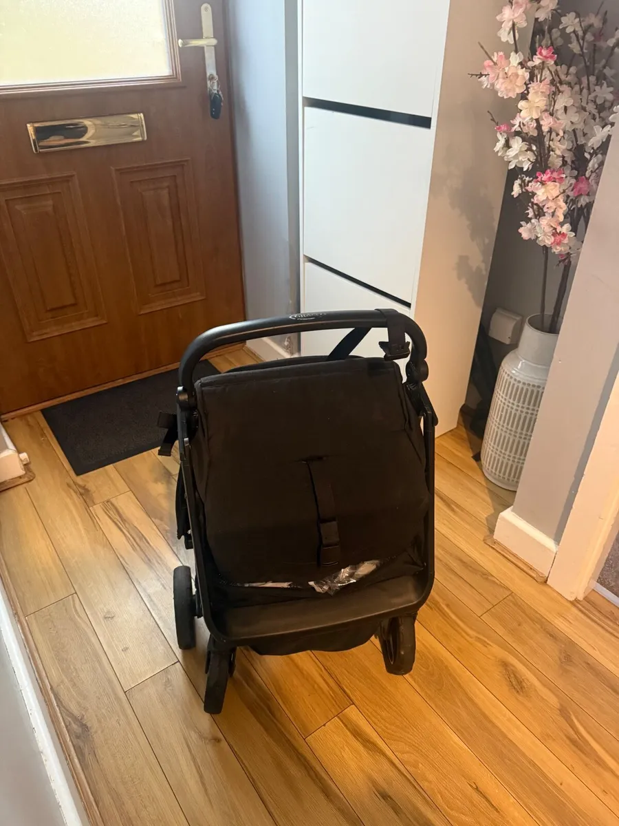 Graco Miravi Compact Stroller Black - Image 3