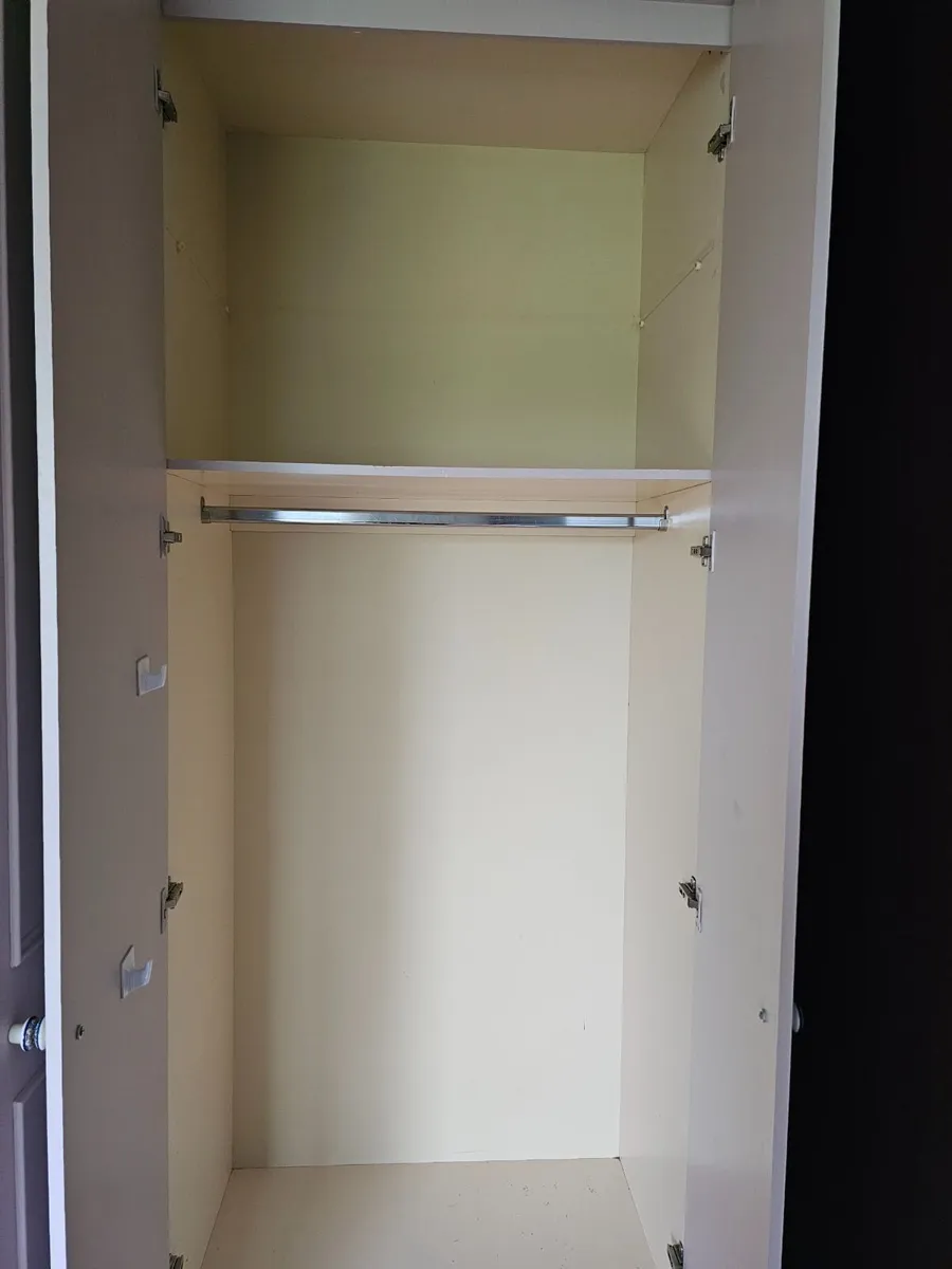 Built in wardrobe - Image 3