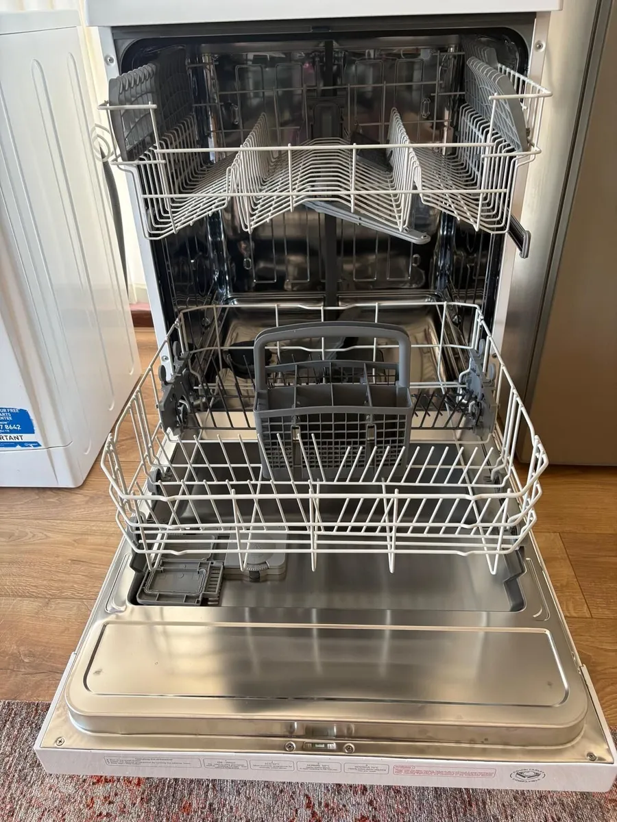 Freestanding Flaver Dishwasher | Perfect Condition - Image 2