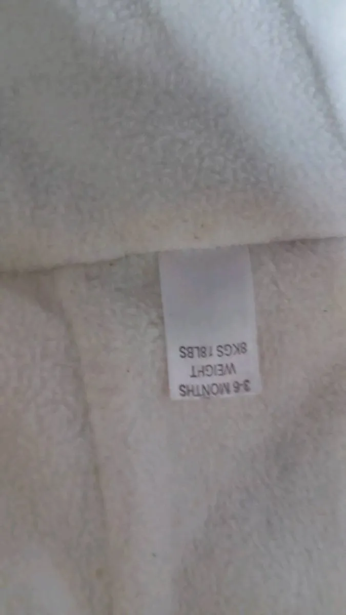 Snowsuit / all n one...3-6 mths - Image 4