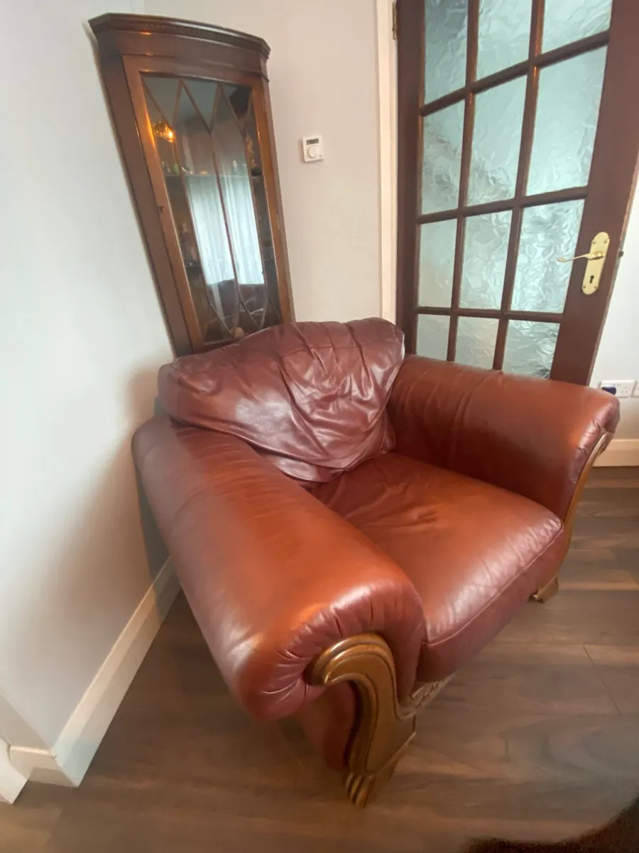 Couch and armchairs - Image 2