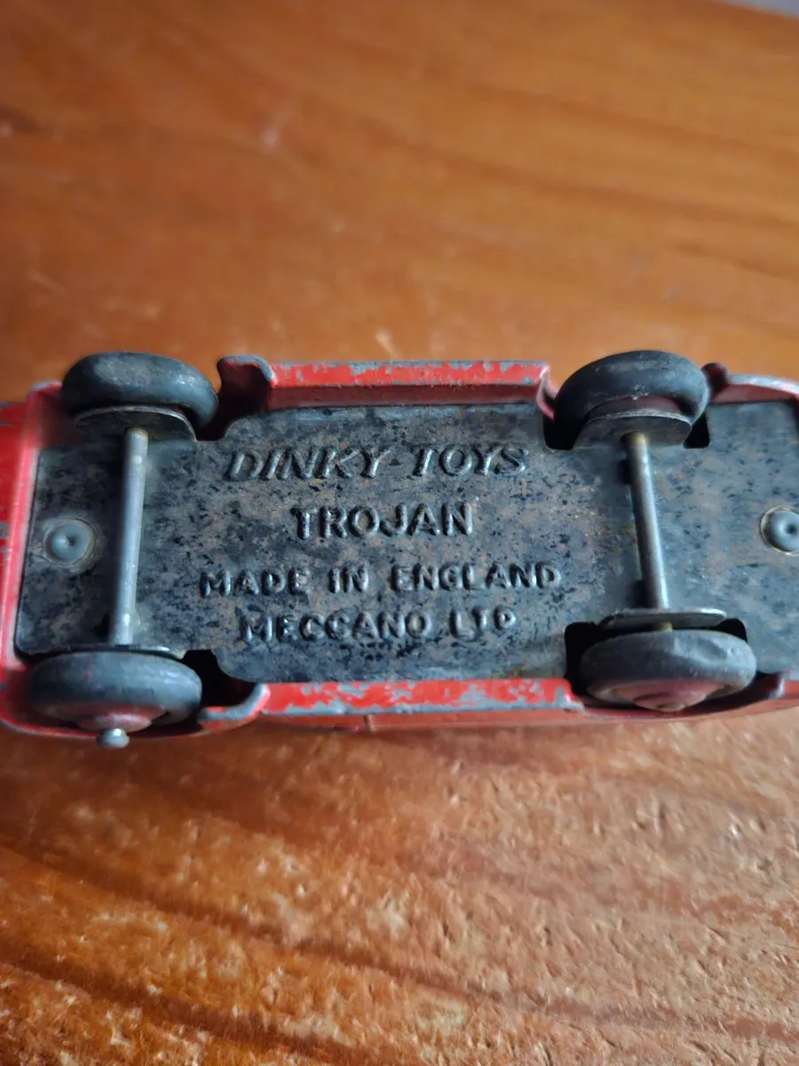 Dinky 1950's Esso Van - Image 2