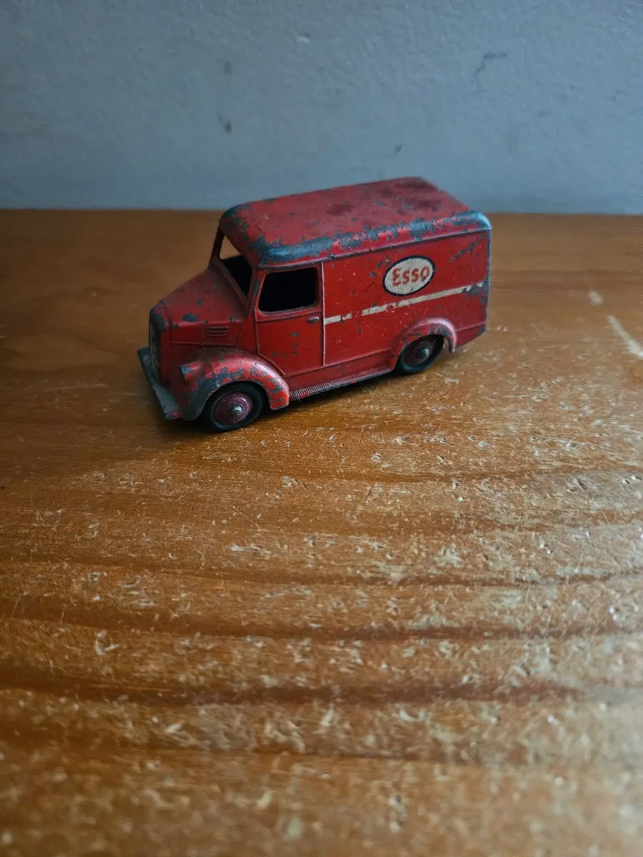 Dinky 1950's Esso Van - Image 3
