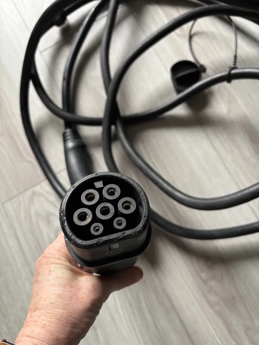 Car Charging cable - Image 1