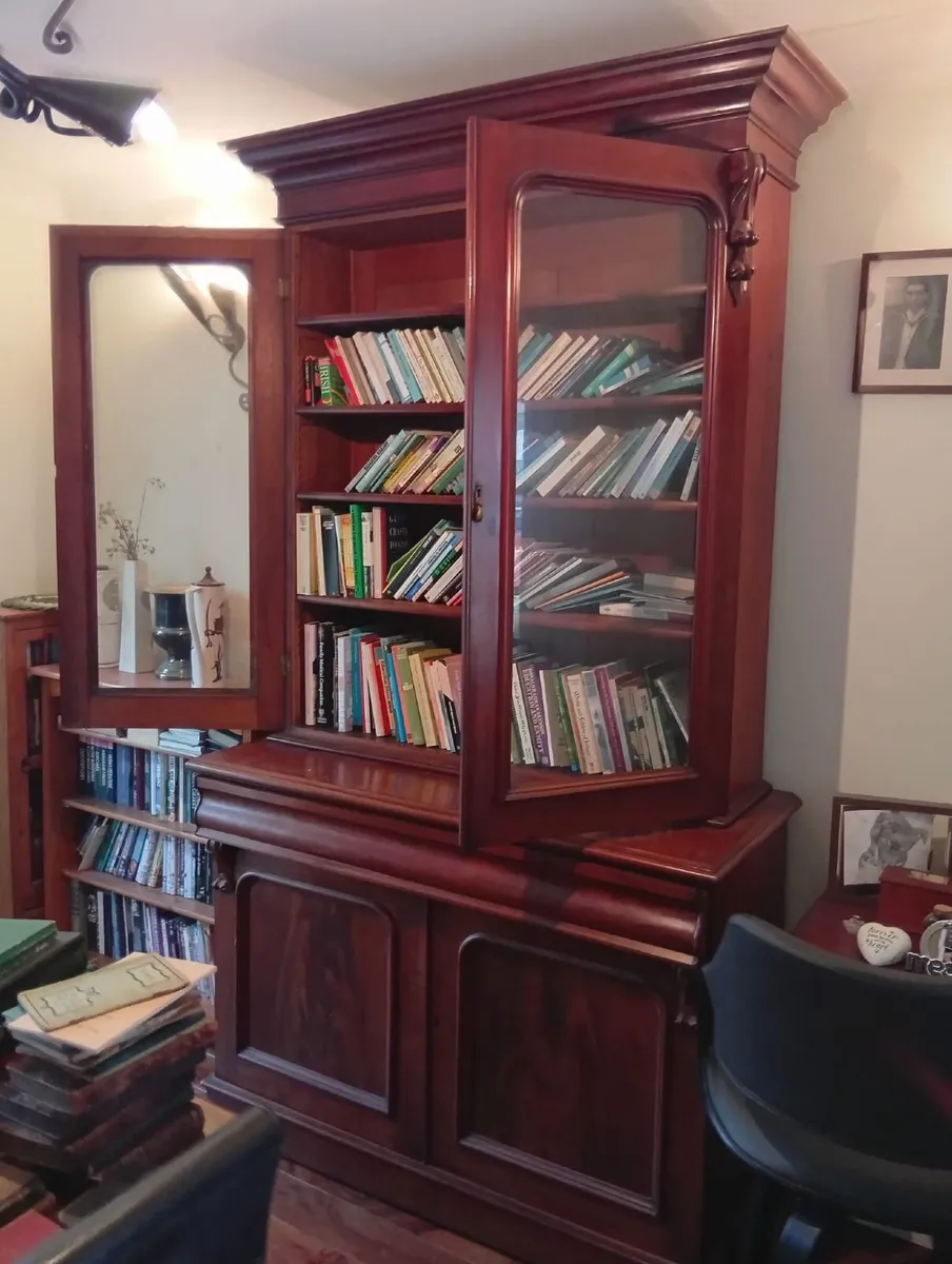 Antique  Mahogany Book Case, Limerick. - Image 4
