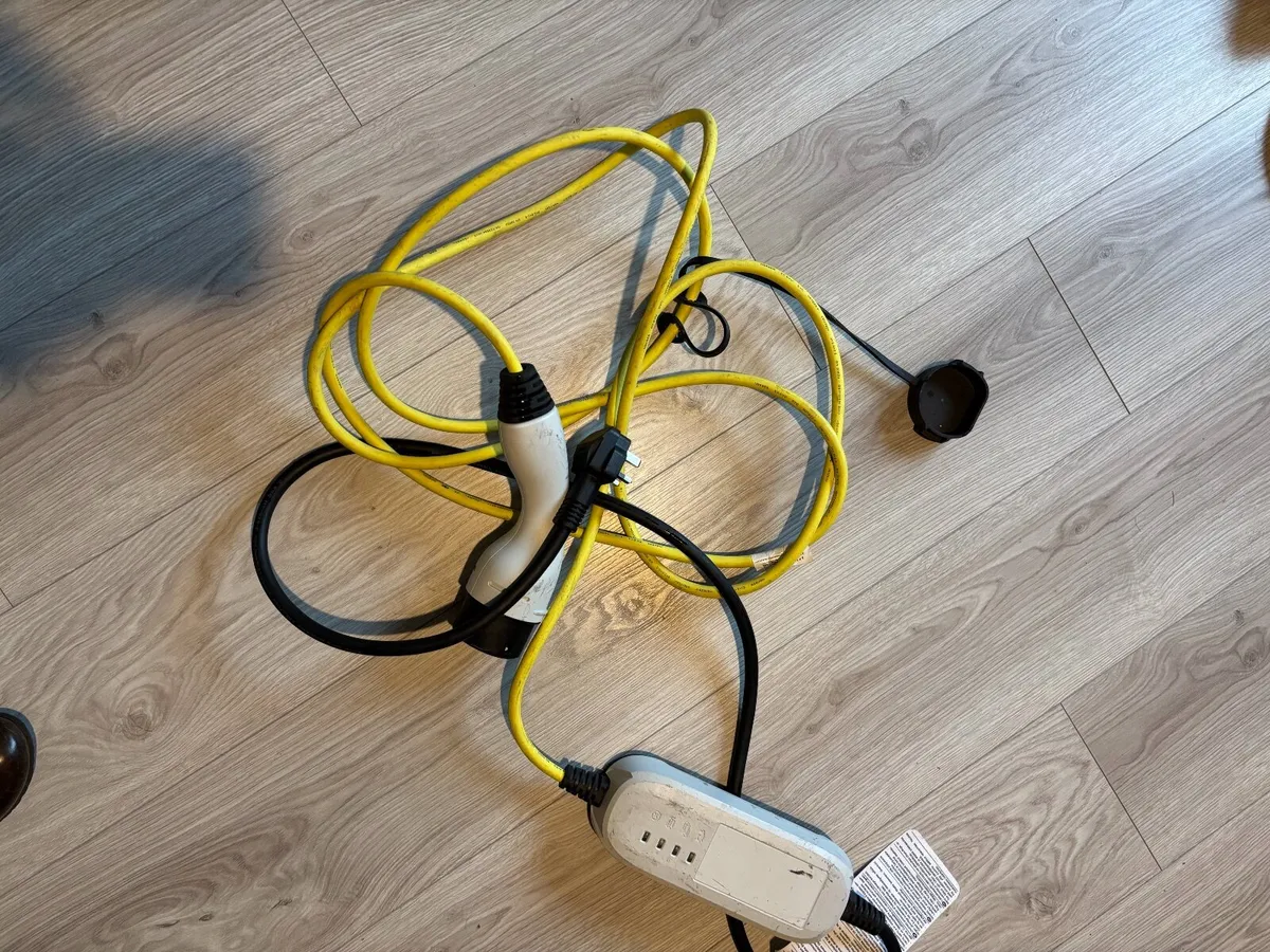 Granny cable for electric vehicle - Image 2
