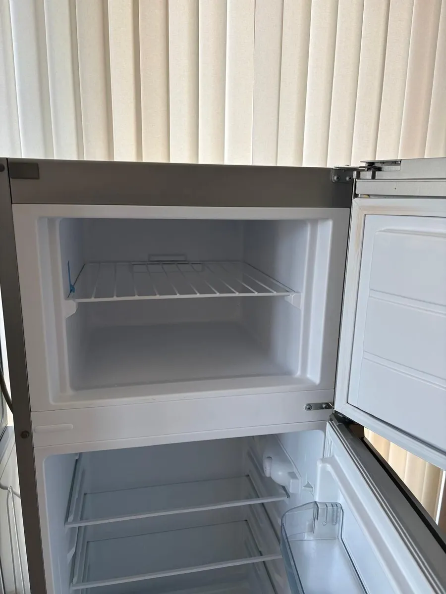 NordMende Freestanding Fridge Freezer - Excellent! - Image 4