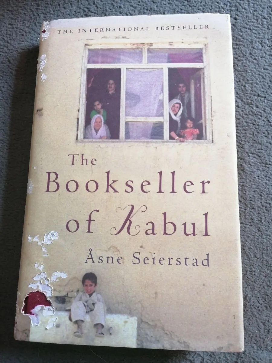1st Ed signed The Bookseller of Kabul - Image 1