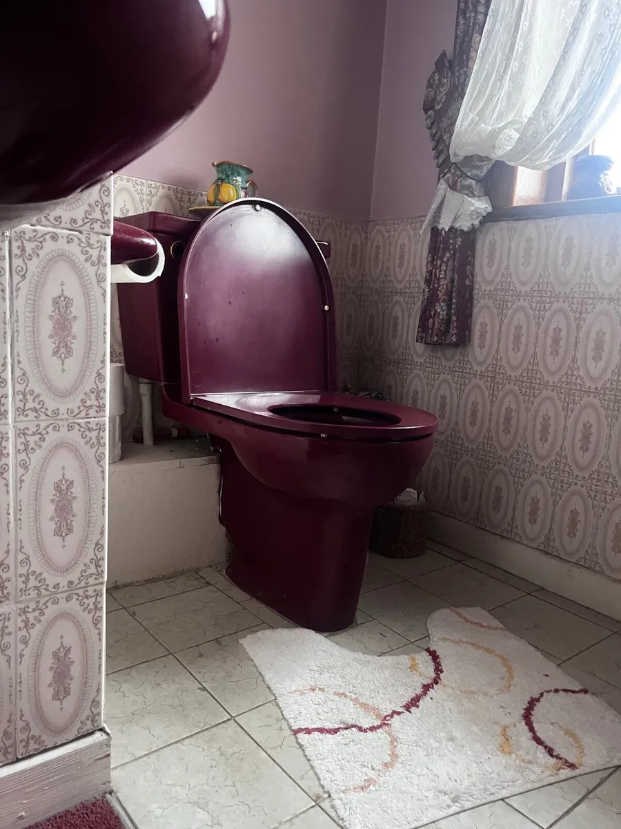 Antique Retro Bathroom - Image 4