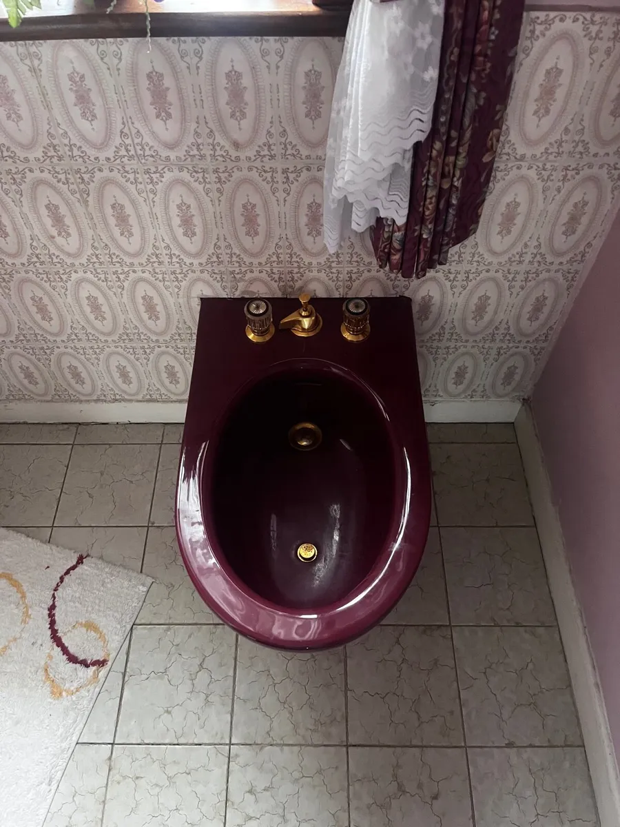 Antique Retro Bathroom - Image 2