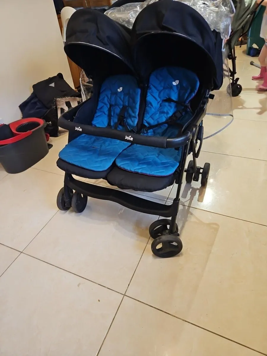 Double (pushchair) Buggies - Image 1