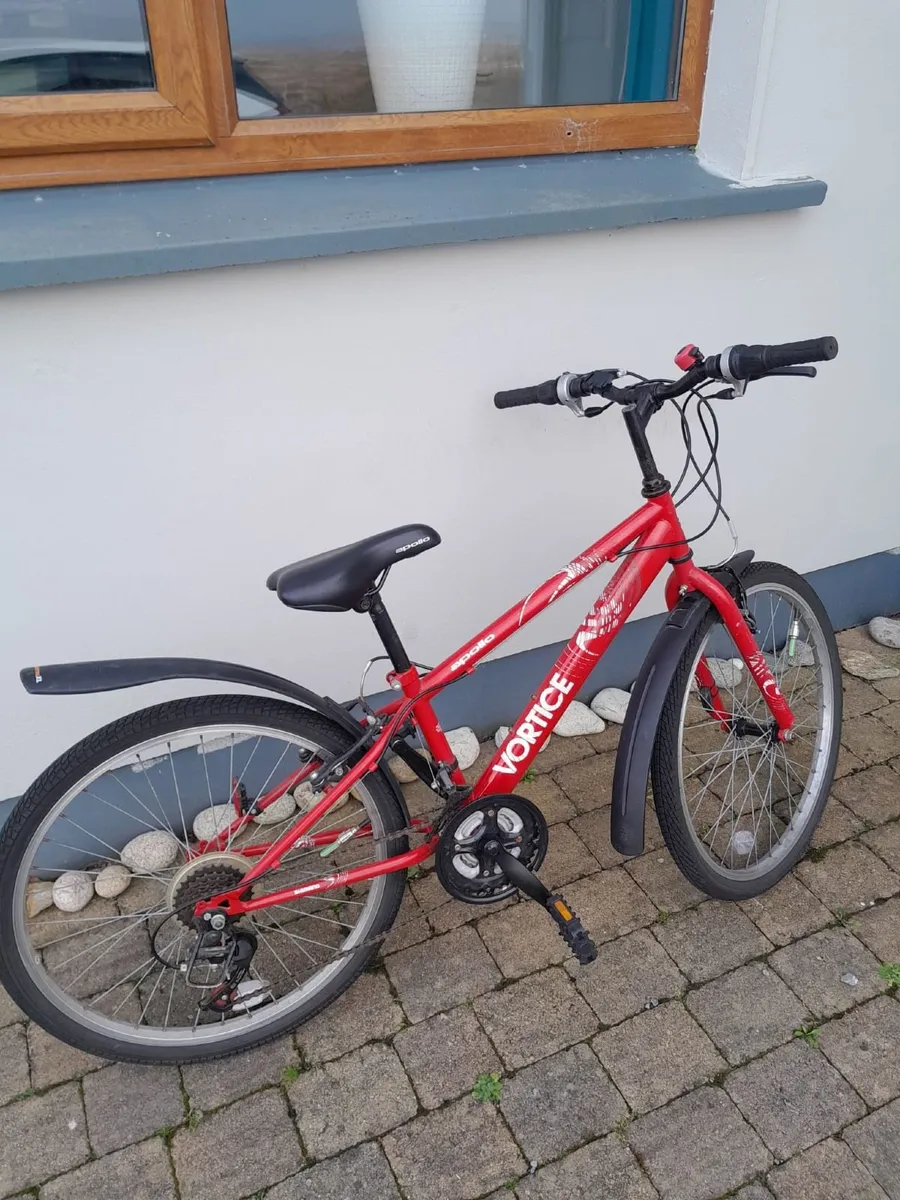 Apollo Vortice Junior Hybrid Bike - 24" Wheel - Image 2