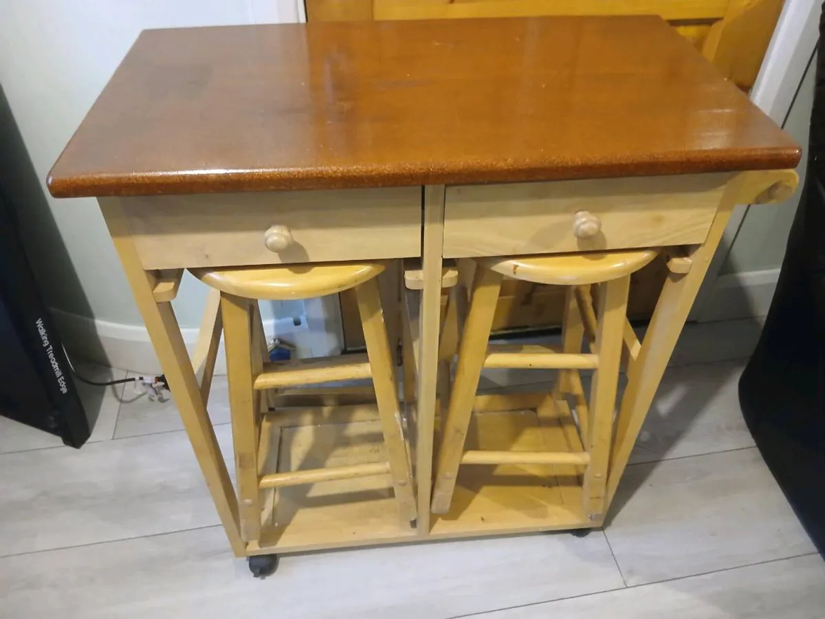 Breakfast Bar with 2 Stools - Image 1