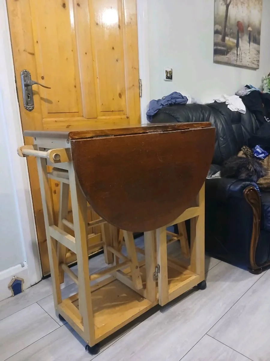 Breakfast Bar with 2 Stools - Image 2