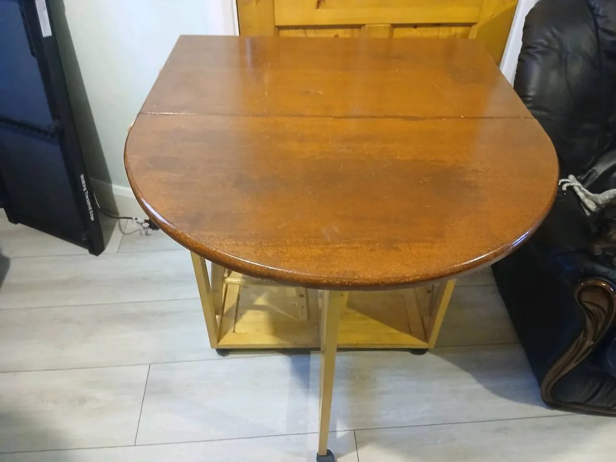 Breakfast Bar with 2 Stools - Image 3