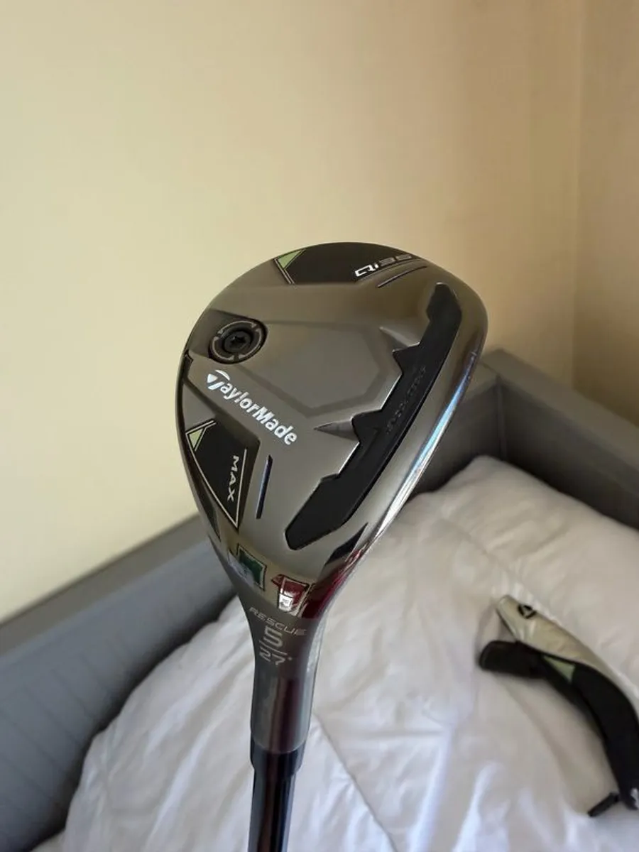 Taylormade QI35 27" 5 Hybrid - Image 1