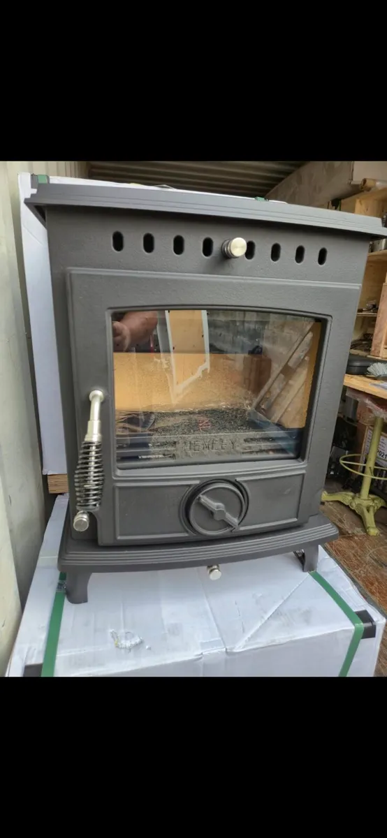 Henley stove - Image 1