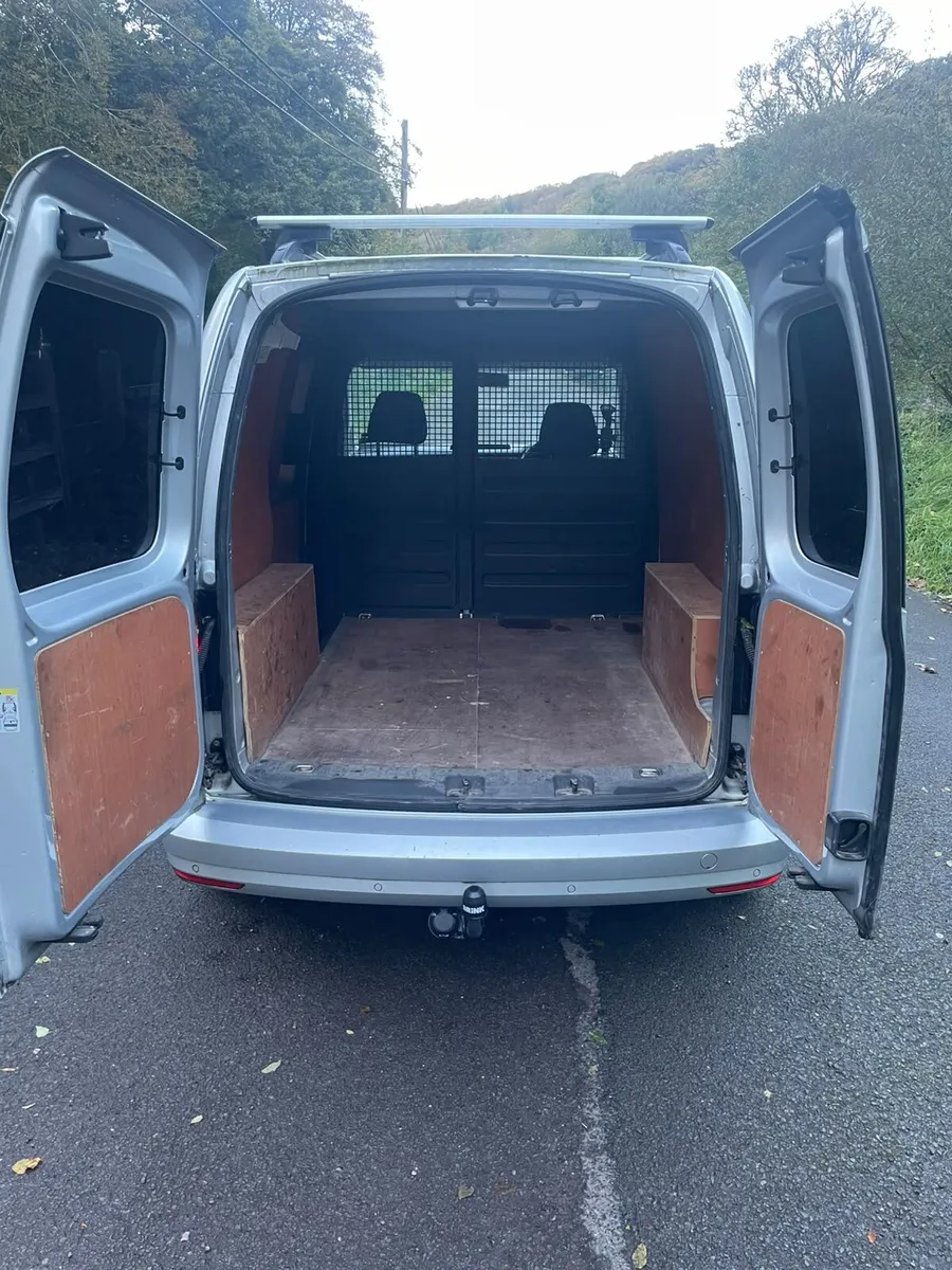 2017 Volkswagen Caddy C20 Trendline 2.0 TDI - Image 4