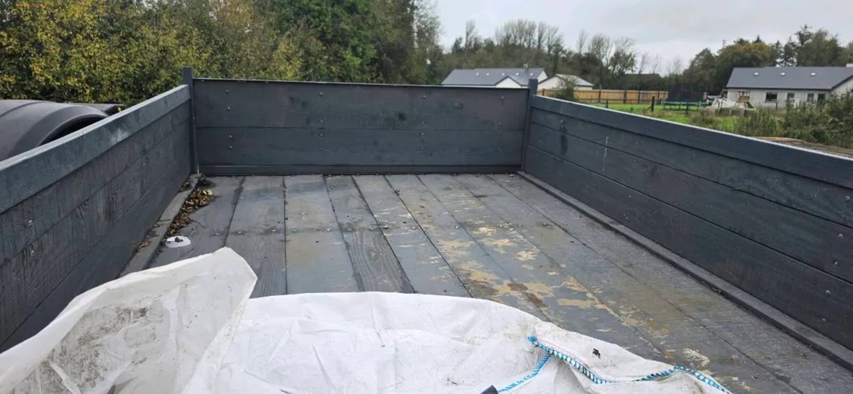 Tipping trailer - Image 1