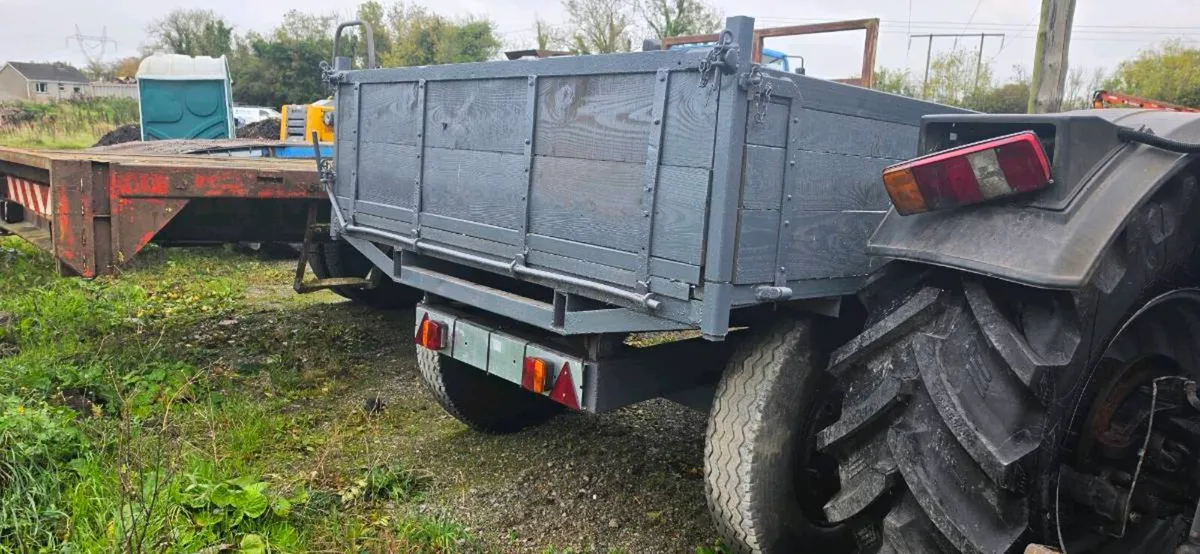 Tipping trailer - Image 3