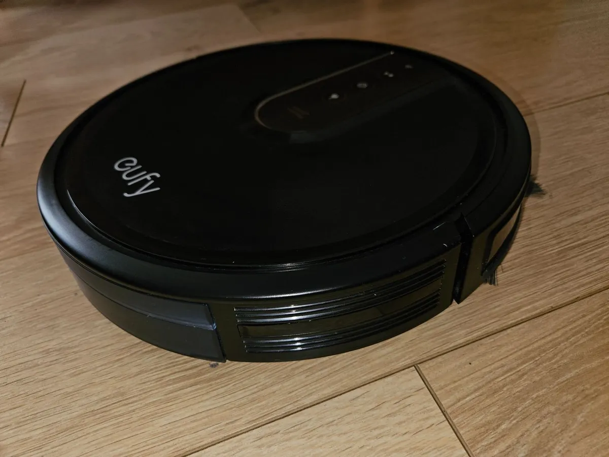 Eufy Robot Vacuum Cleaner - Image 4