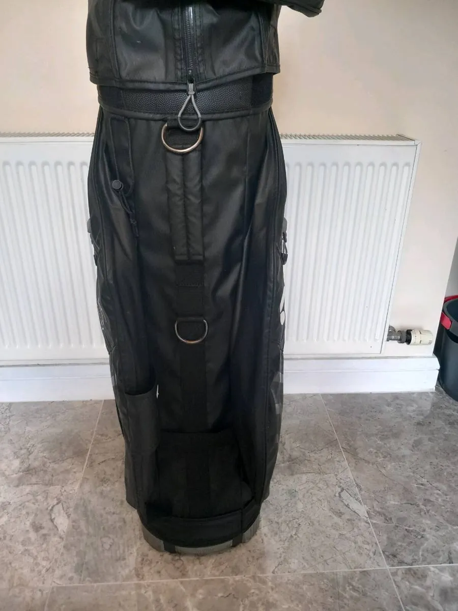 Motocaddy water resistant golf cart bag - Image 4
