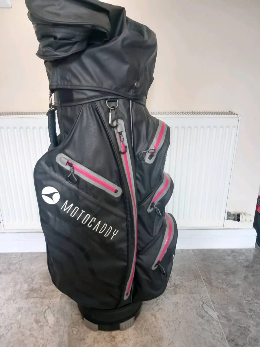 Motocaddy water resistant golf cart bag - Image 2