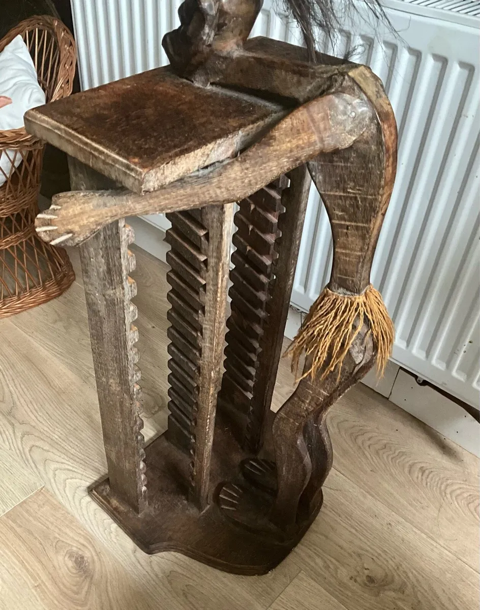 Vintage AfricanArt Hand Carved CD Holder - Image 3