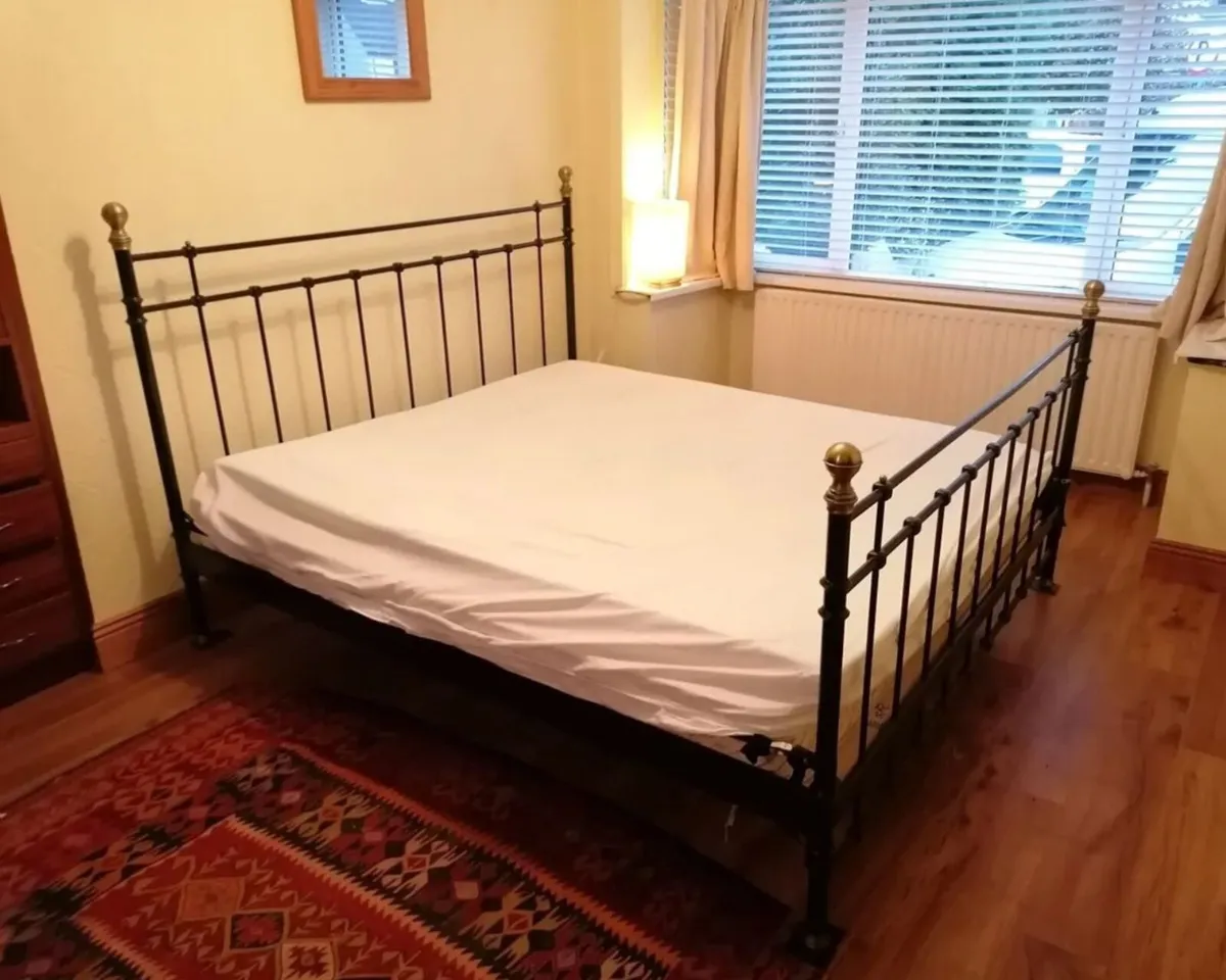 Super king bed - Image 1