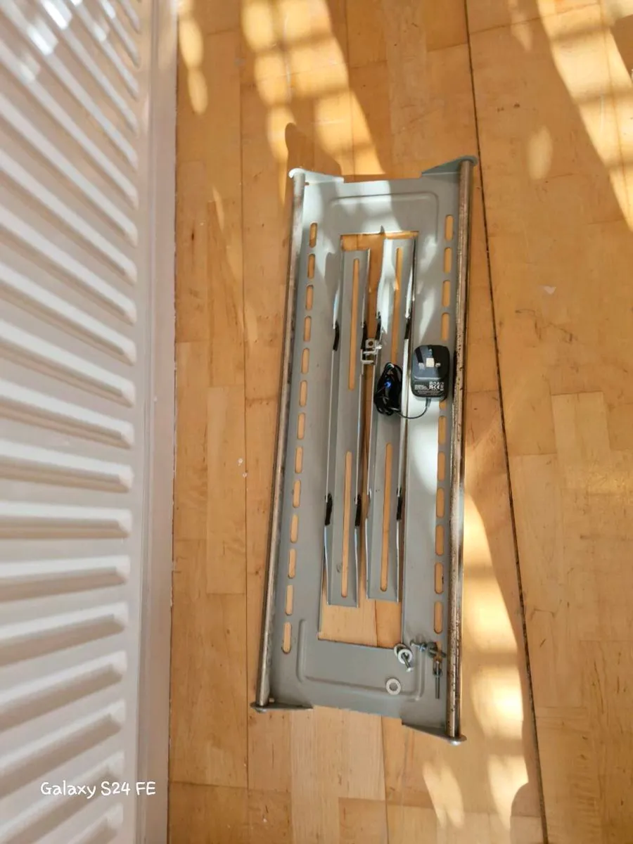 TV Bracket for wall - Image 2