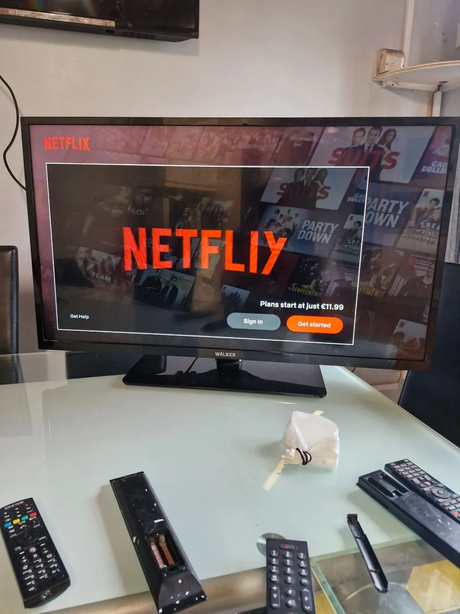 Walker 40in Smart Tv - Image 3