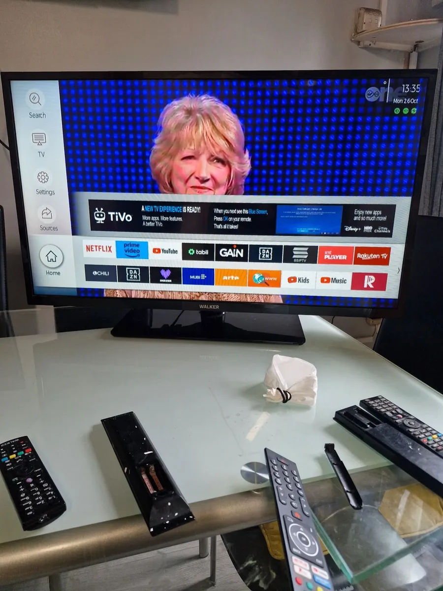 Walker 40in Smart Tv - Image 1