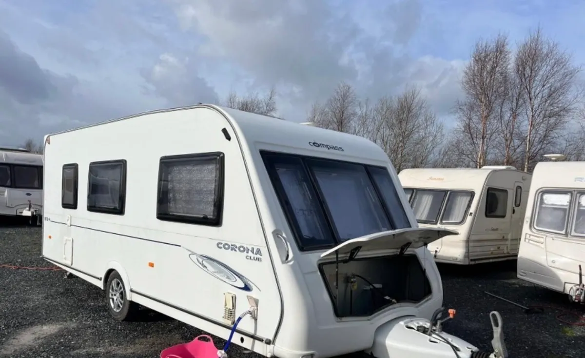 QUICK SALE FOR TODAY Compass Corona 524 4/5 Berth - Image 1