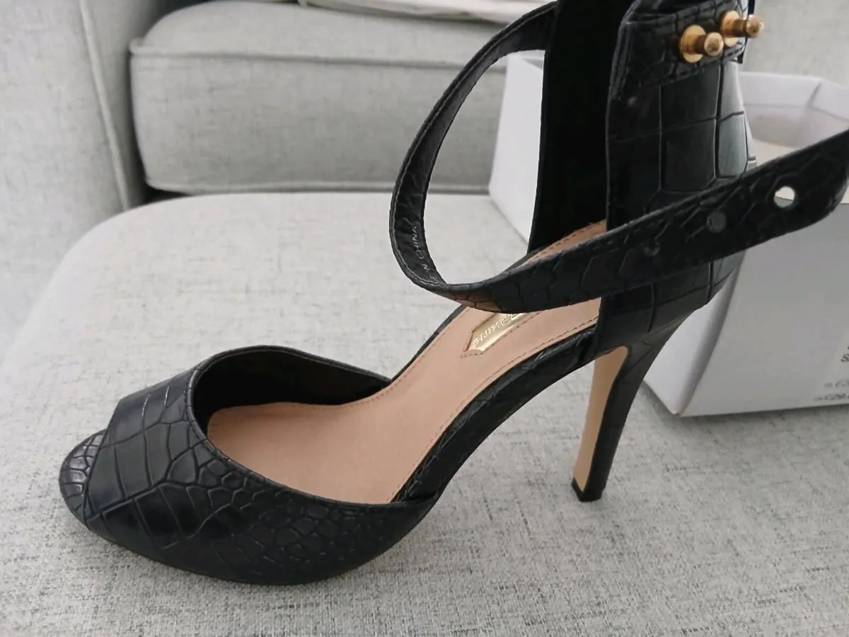Brand new shoes - Image 3