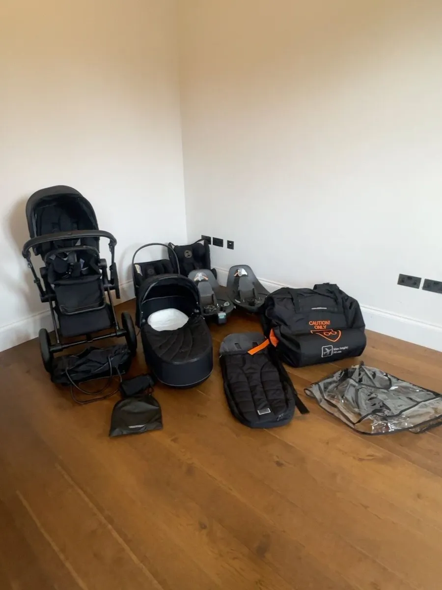 Cybex Priam Complete System – 2no ISOFIX bases - Image 1