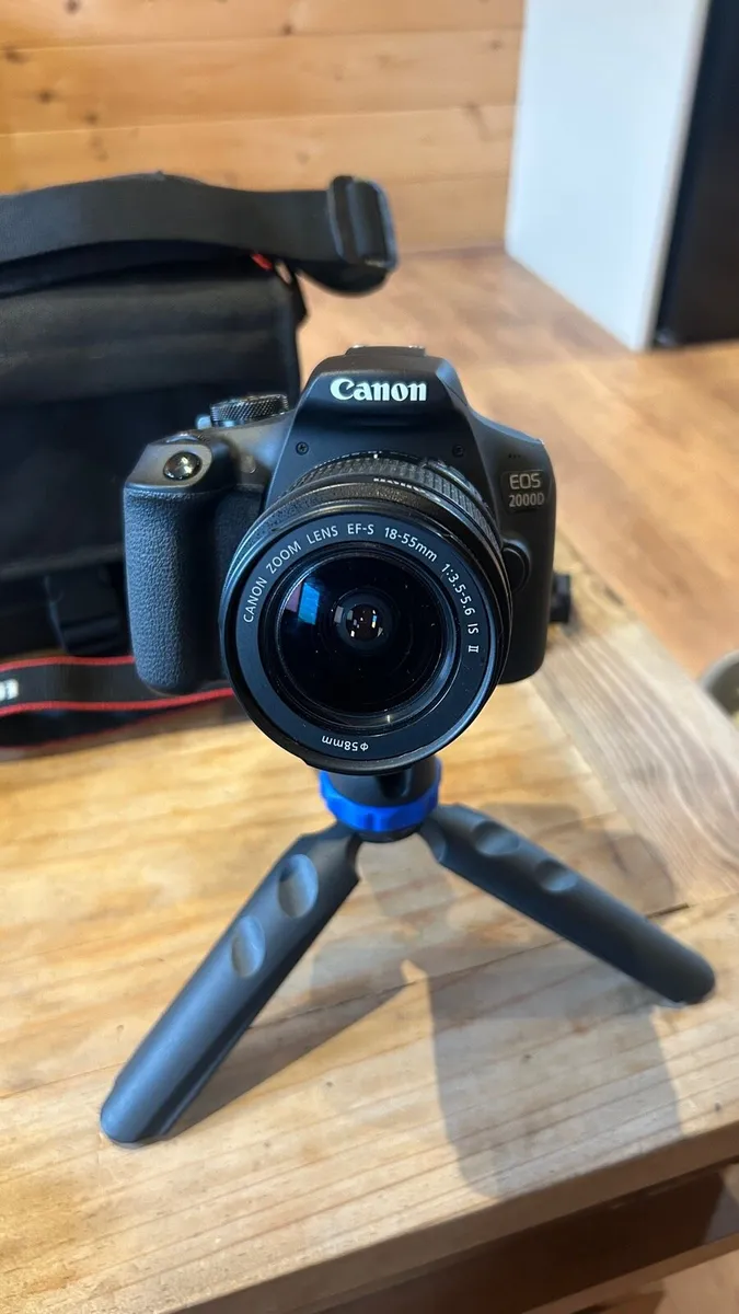 Canon EOS 2000D DSLR Camera Kit + Accessories - Image 3